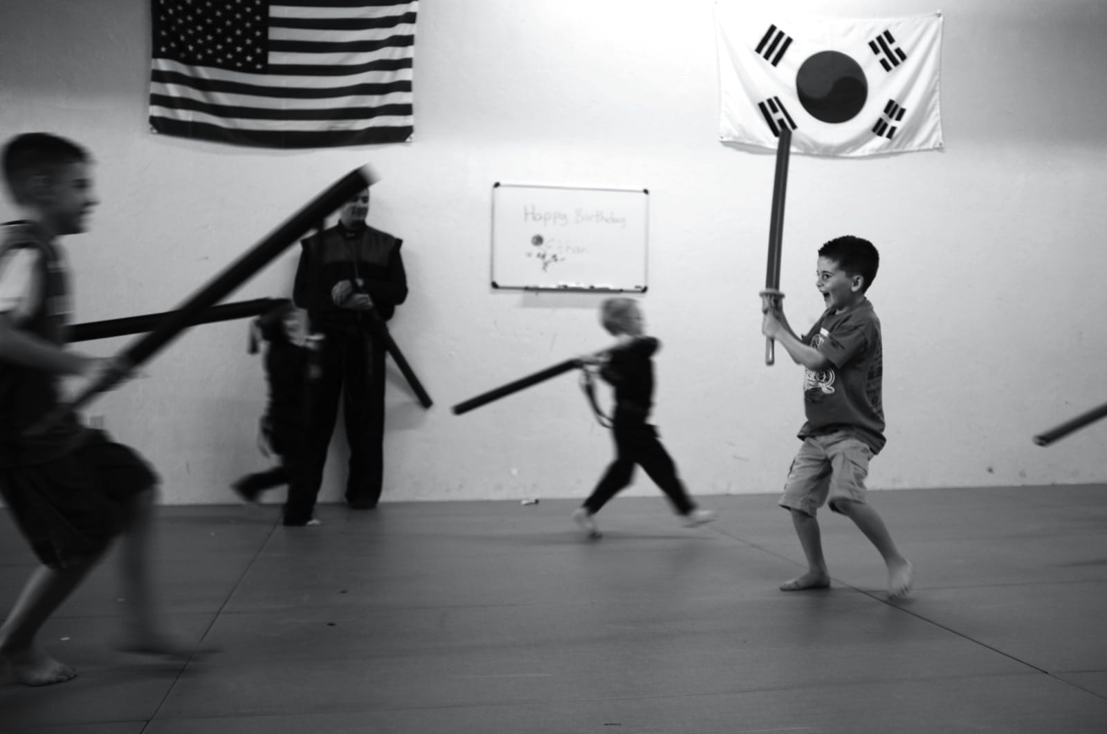 B&W photo of a decorative stone wall.